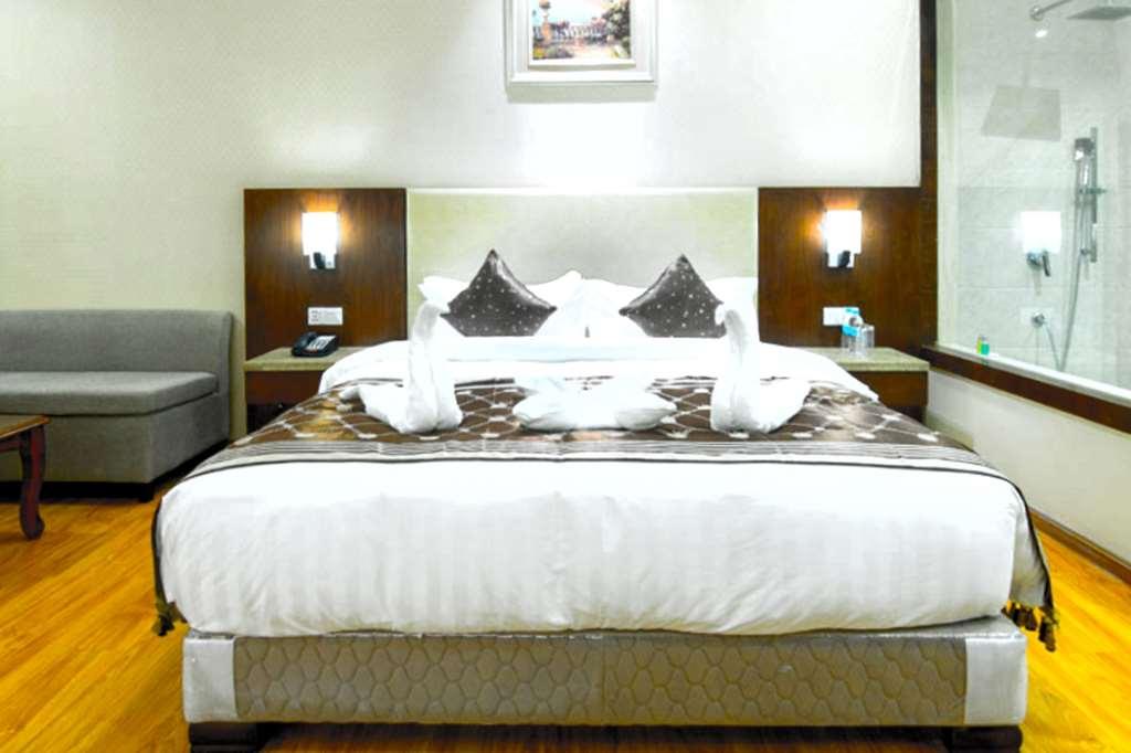 Clarion Inn Jaipur Kukas Rum bild
