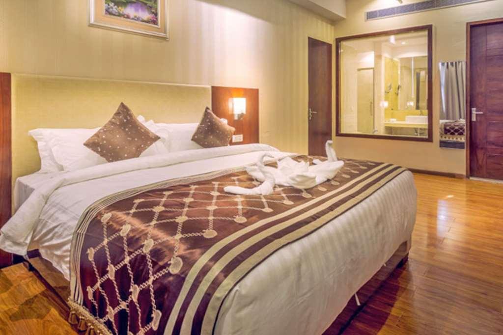 Clarion Inn Jaipur Kukas Rum bild