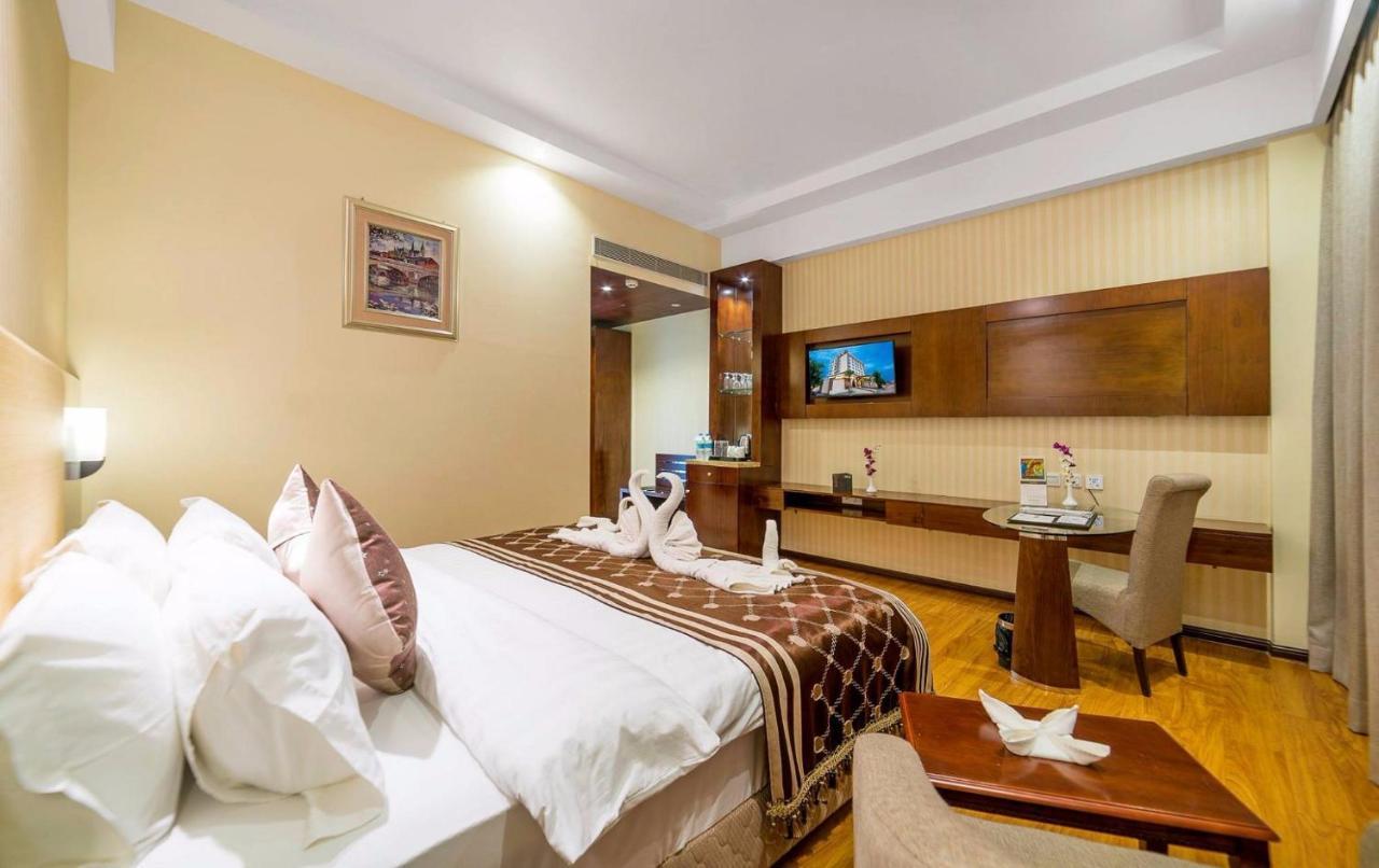 Clarion Inn Jaipur Kukas Exteriör bild