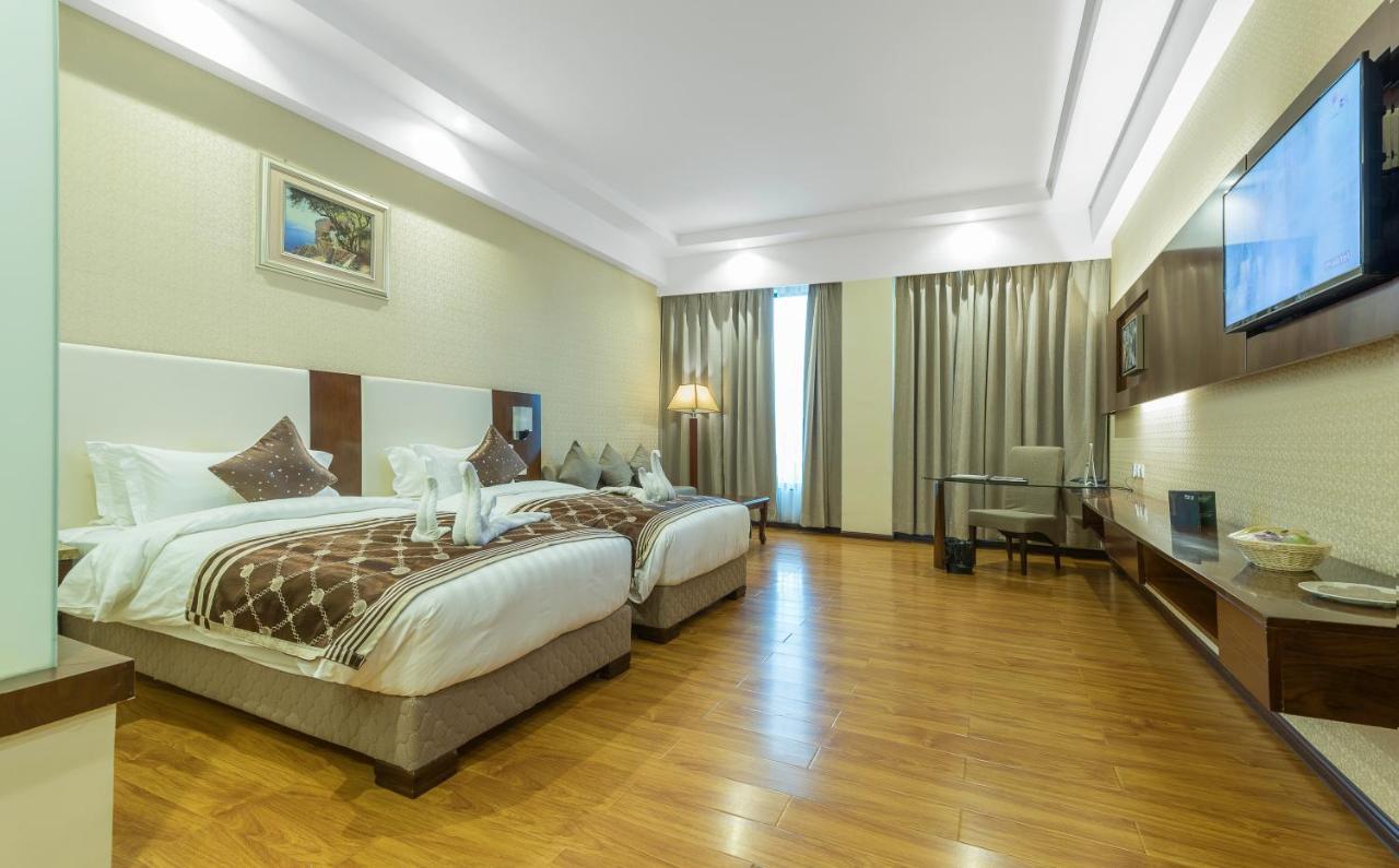 Clarion Inn Jaipur Kukas Exteriör bild
