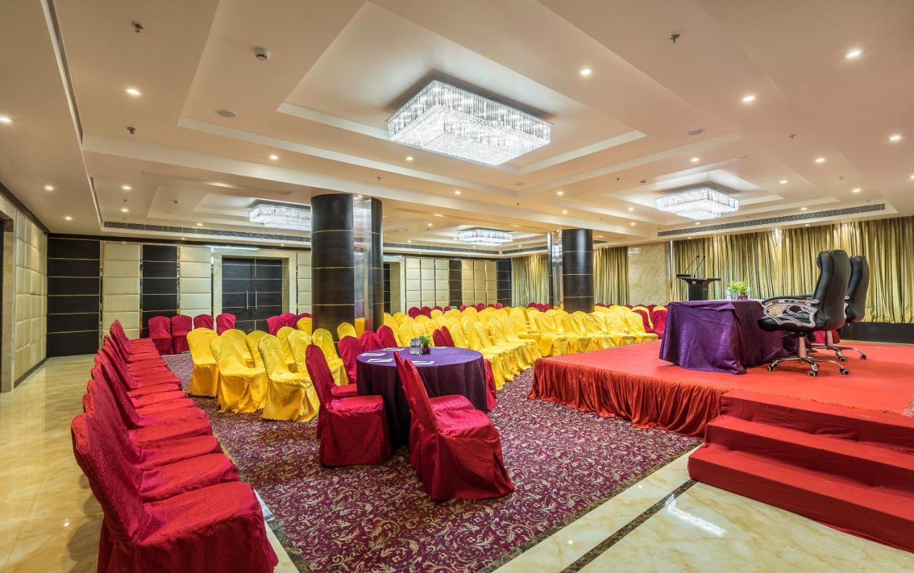 Clarion Inn Jaipur Kukas Exteriör bild