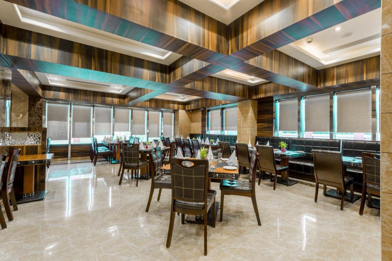 Clarion Inn Jaipur Kukas Exteriör bild