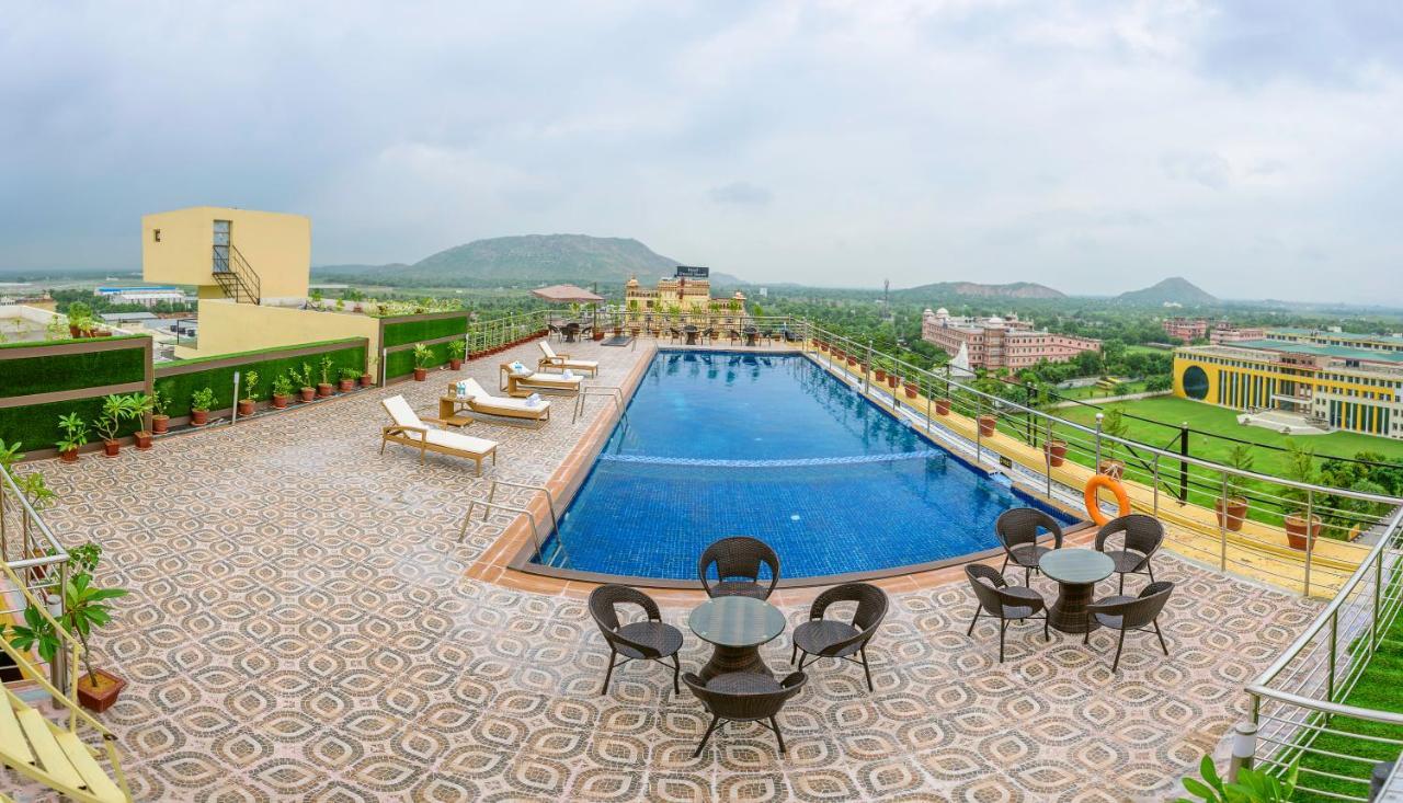 Clarion Inn Jaipur Kukas Exteriör bild