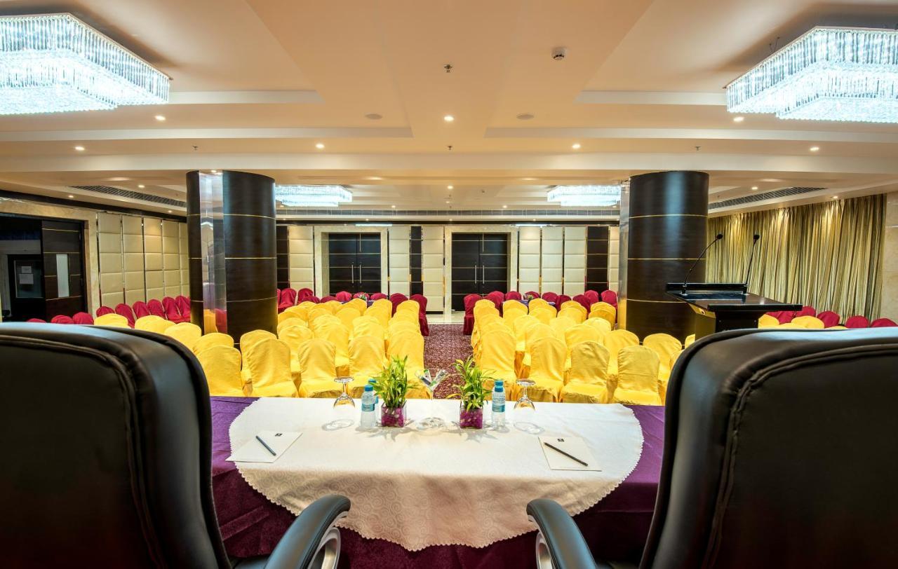 Clarion Inn Jaipur Kukas Exteriör bild