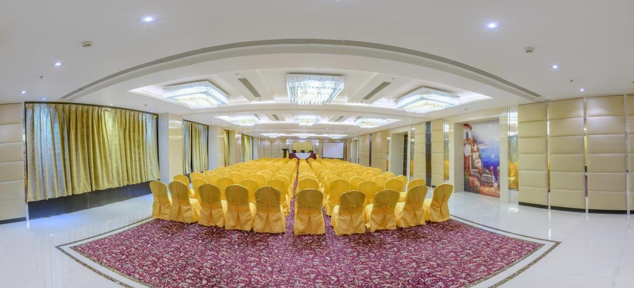Clarion Inn Jaipur Kukas Exteriör bild